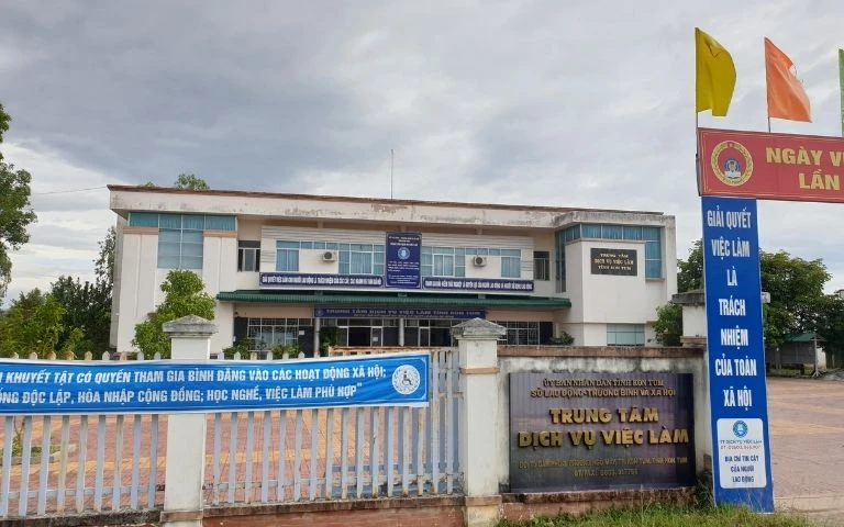 Trung tâm dịch vụ việc làm tỉnh Kon Tum